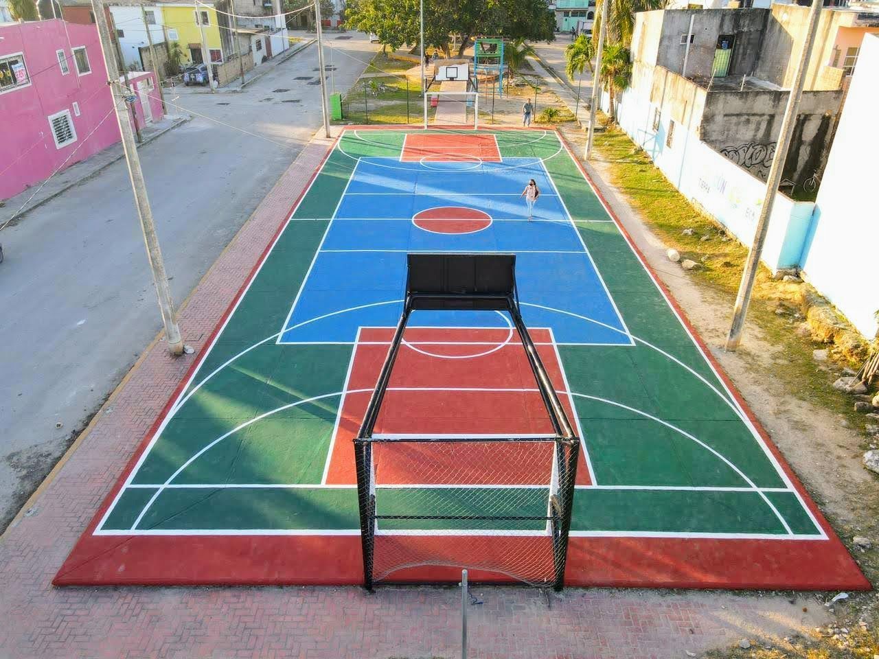 Gobierno de Cancún rehabilita unidades deportivas permanentemente