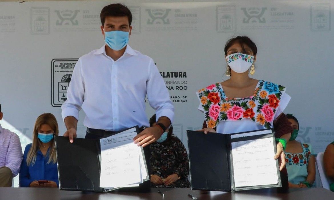 Diputados acuerdan con feministas por vía pacífica, y vuelven al Congreso