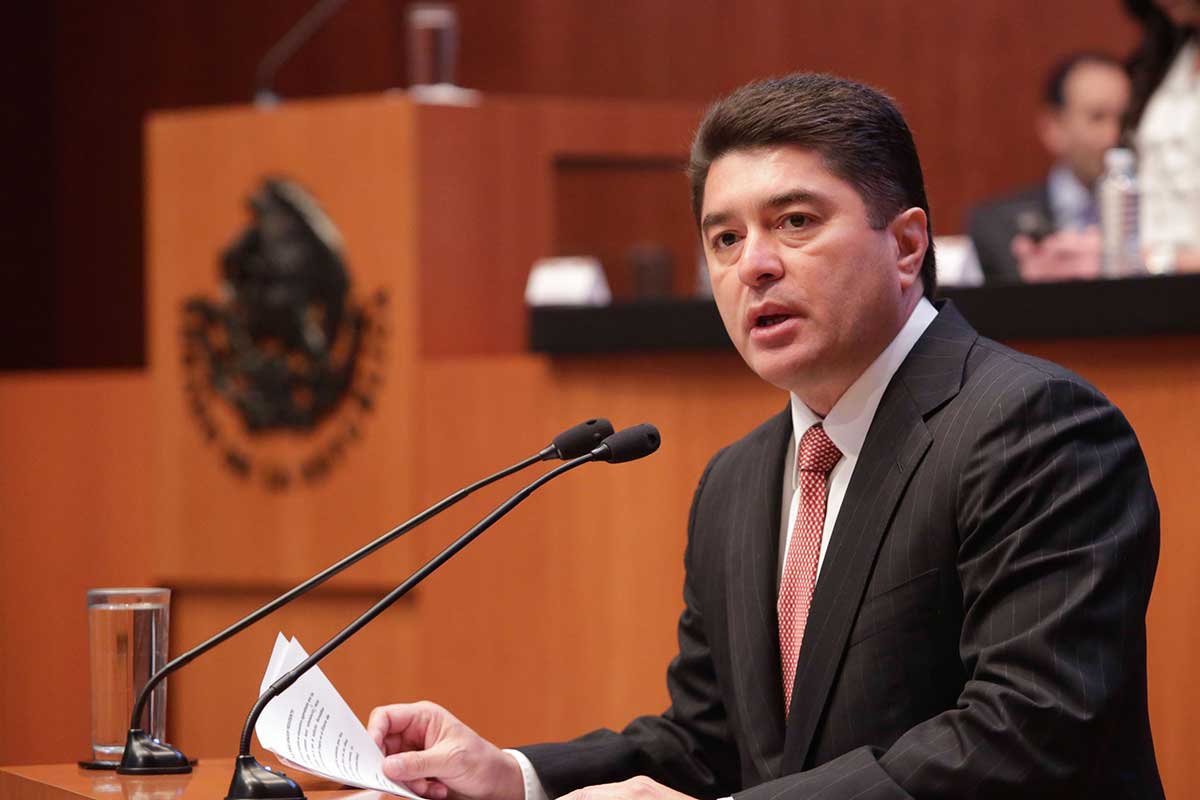 Félix dice que el PRI necesita “sangre nueva” para recuperarse, y niega que vaya a desaparecer
