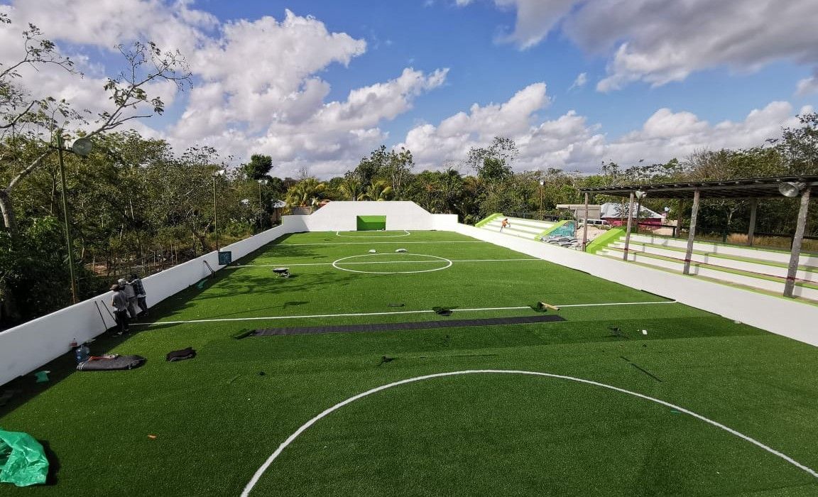 Renueva Gobierno de Laura Fernández cancha de fútbol rápido de Leona Vicario