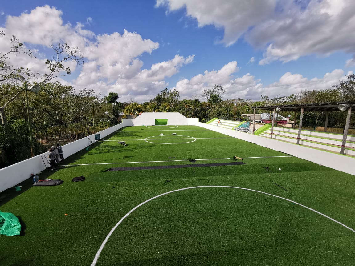 Renueva Gobierno de Laura Fernández cancha de fútbol rápido de Leona Vicario
