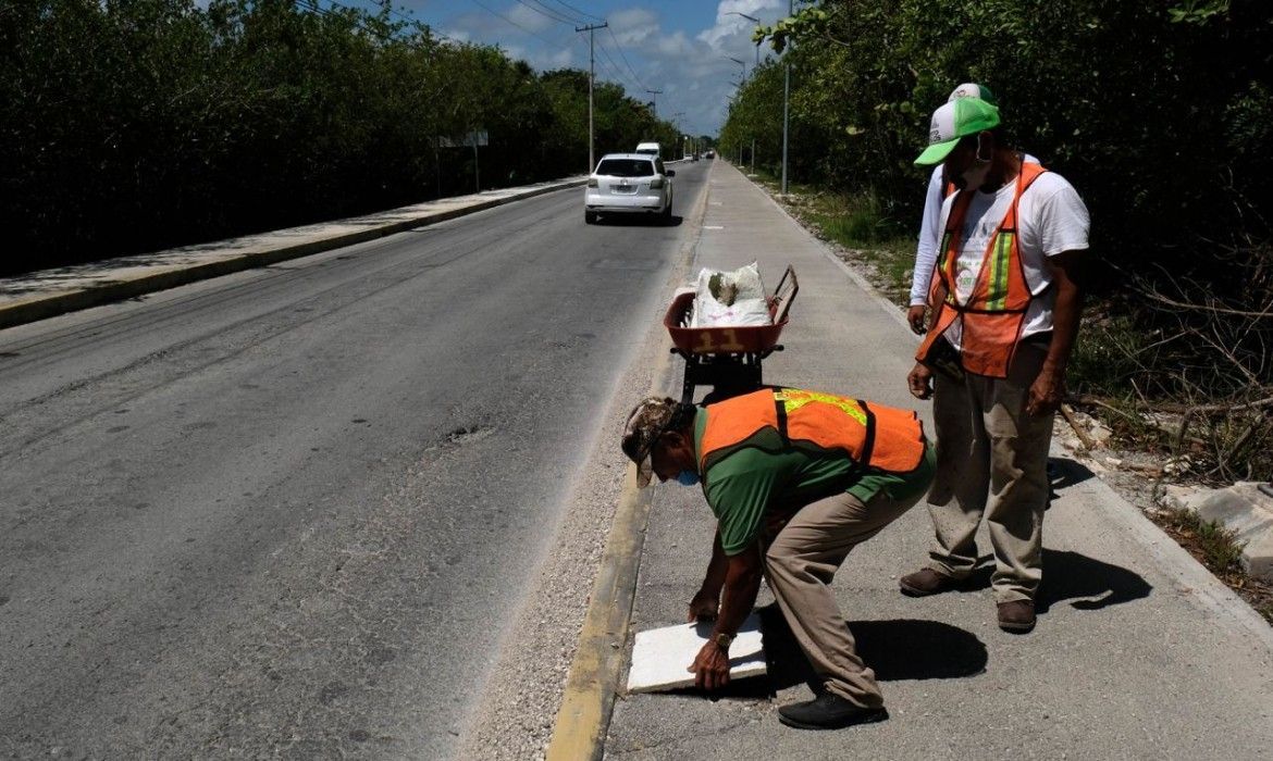 Rehabilita Gobierno de Puerto Morelos registros de alumbrado, red eléctrica y drenaje pluvial