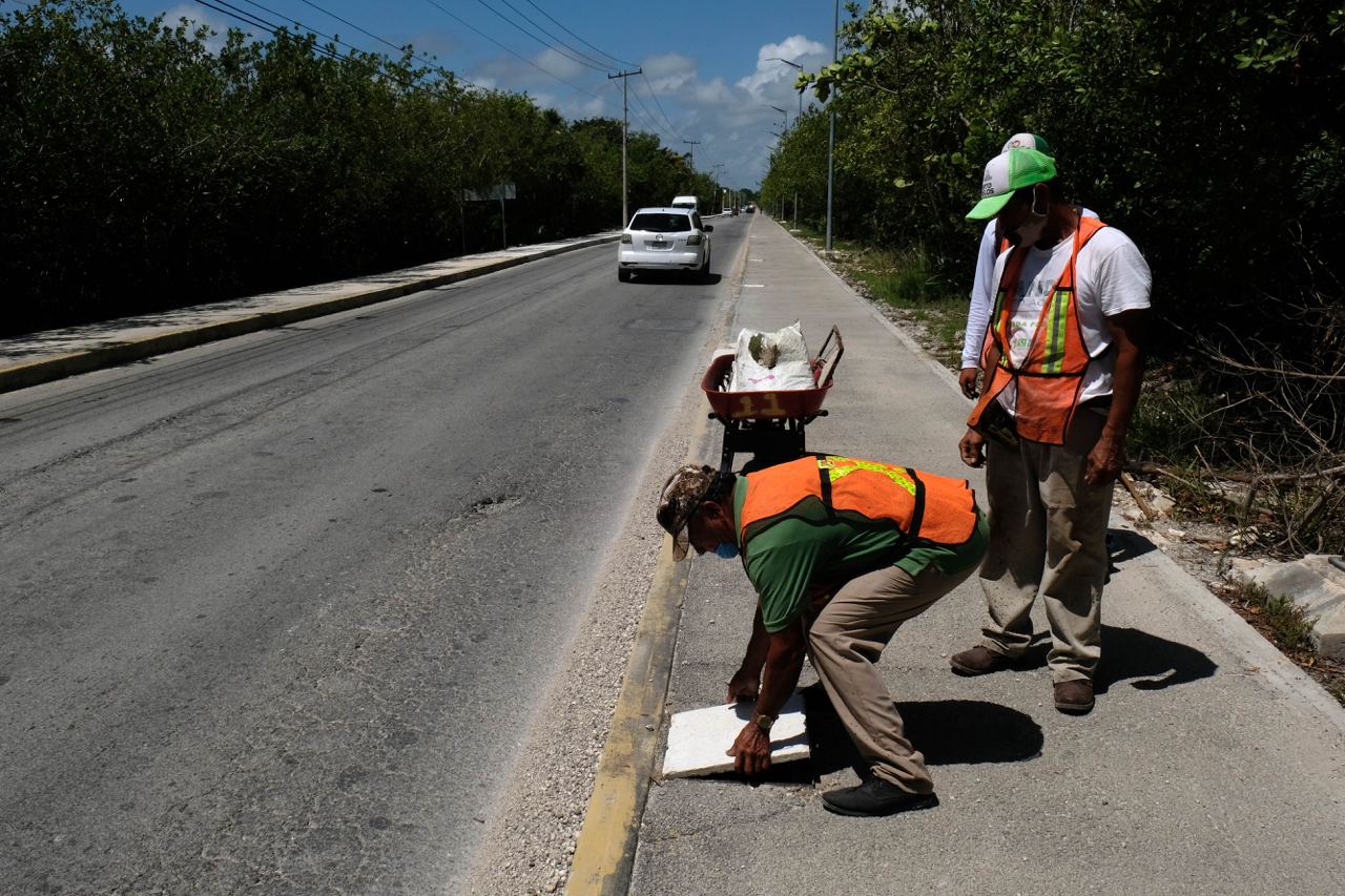 Rehabilita Gobierno de Puerto Morelos registros de alumbrado, red eléctrica y drenaje pluvial