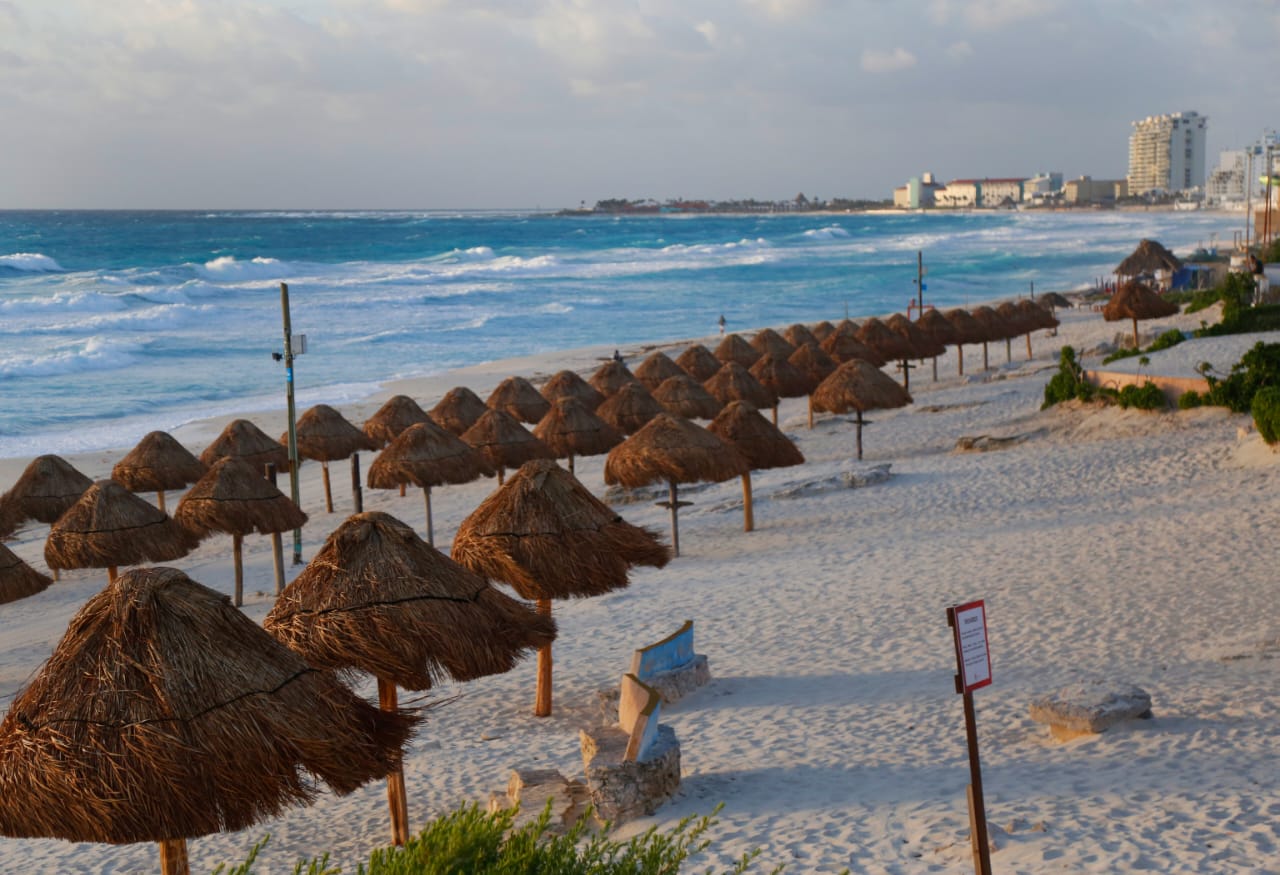 Presenta Mara nueva imagen de Playa Delfines