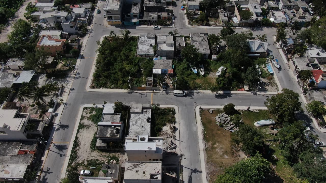 Laura Fernández reivindica zonas emblemáticas de Puerto Morelos con infraestructura urbana