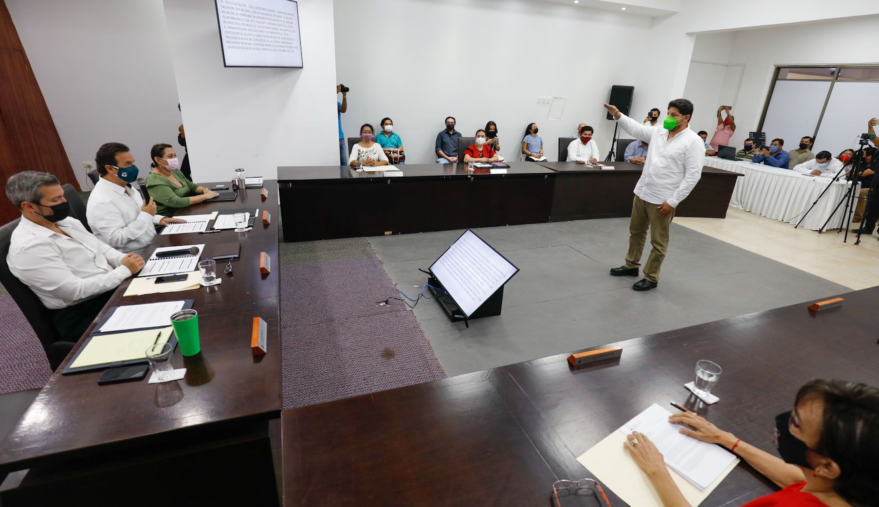 Asume Elías Farah como alcalde interino en Cozumel