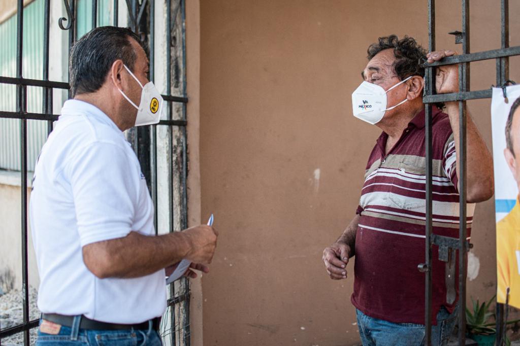 Eloy Peniche se compromete a gestionar más recursos para Estado y municipios