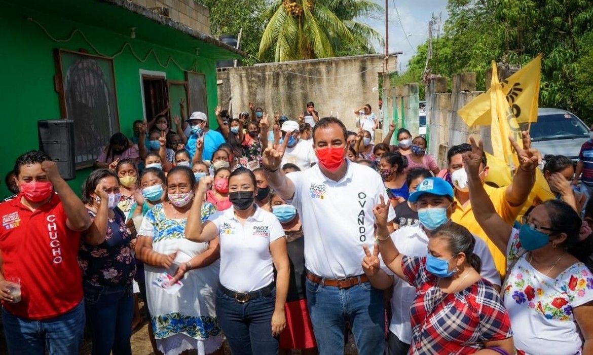 Paoly Perera y Alonso Ovando muestran respaldo popular en Tihosuco