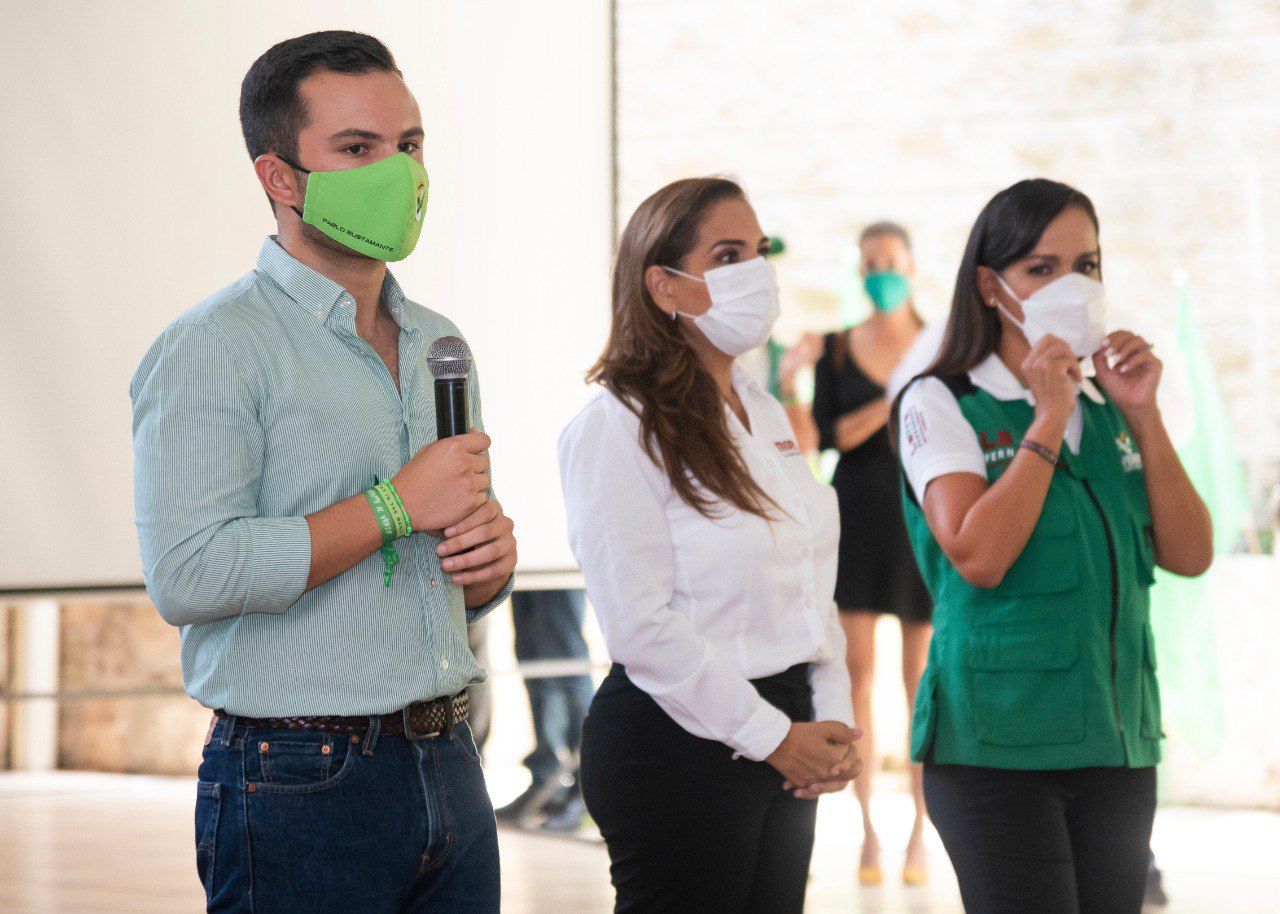 Afirma Pablo Bustamante que, de la mano con Mara Lezama, se impulsará al sector educativo acorde a las necesidades tecnológicas
