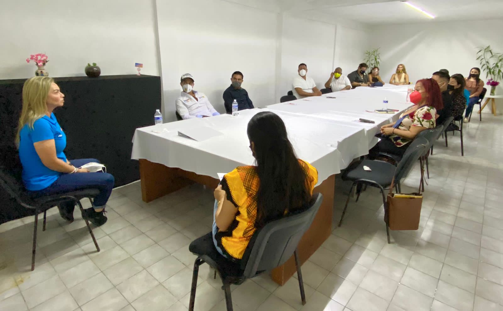 Escuchan y aprueban propuestas de Carmen Joaquín en Sindemex