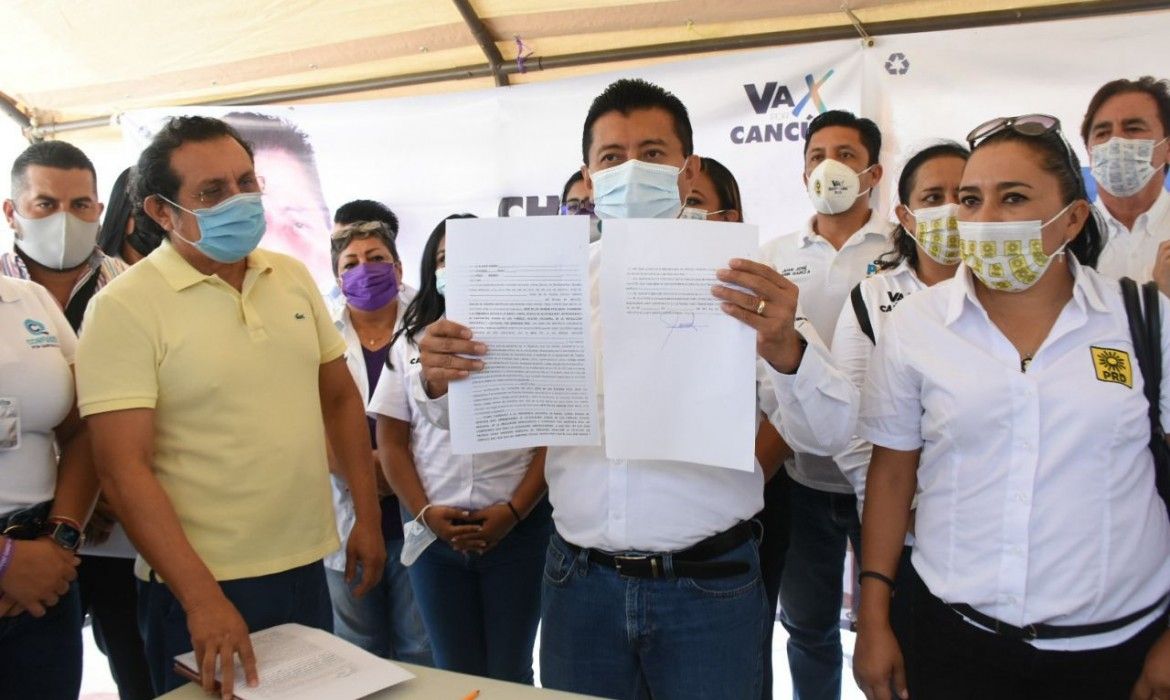 Chucho Pool se compromete a no ir por la gubernatura en 2022 si es elegido alcalde