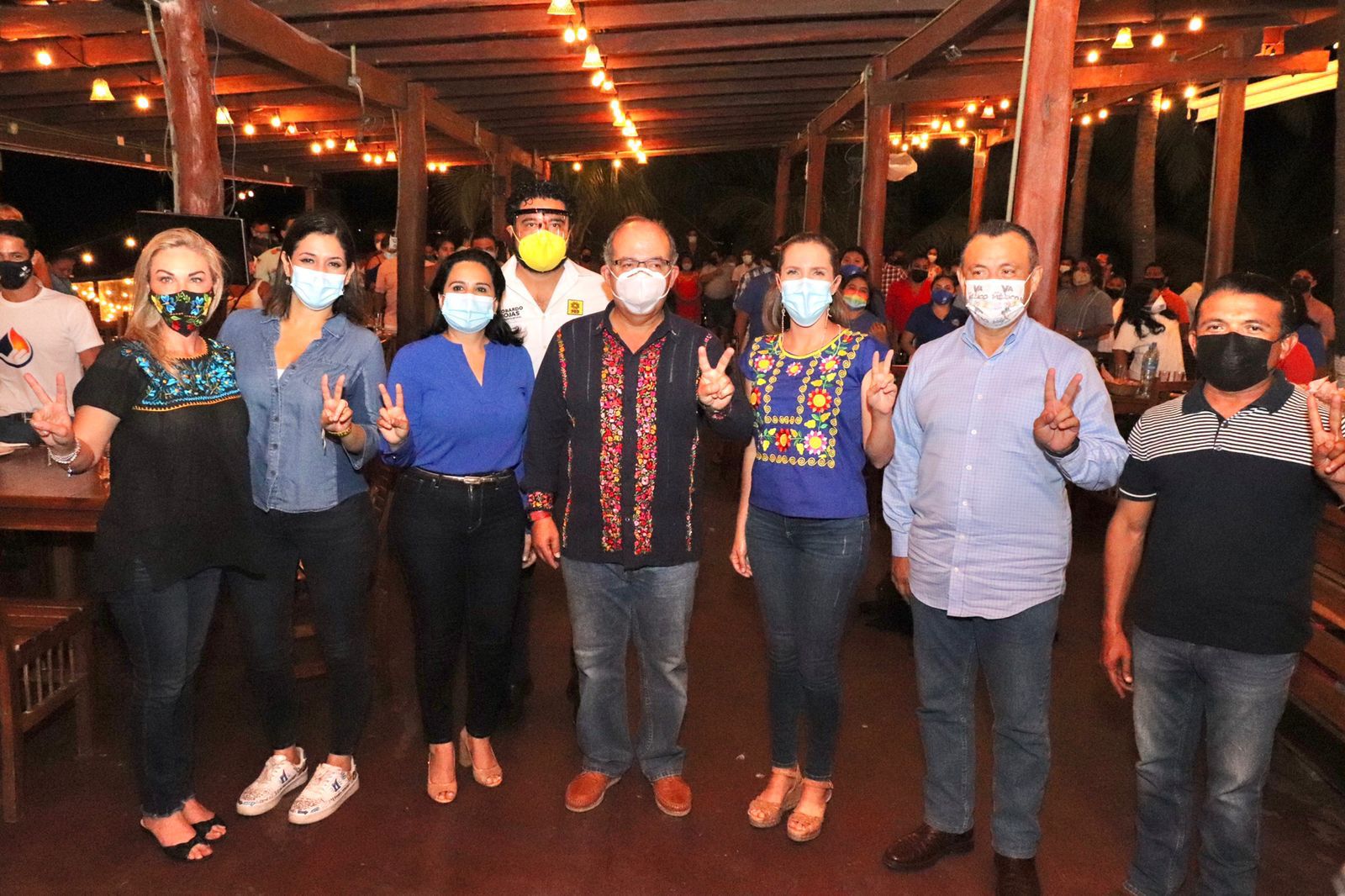 De gira en Quintana Roo, Felipe Calderón pidió el voto para los candidatos del PAN, PRI y PRD