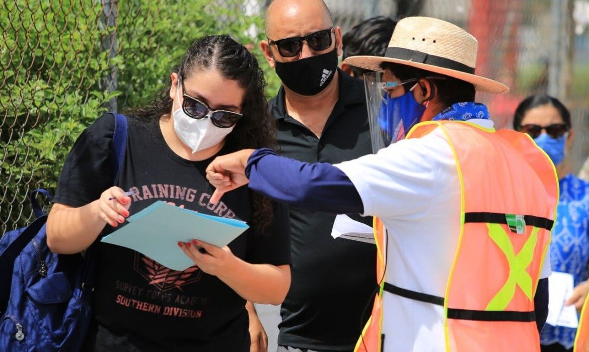 Anuncia Gobierno de Solidaridad vacunación a adultos mayores de 40 años