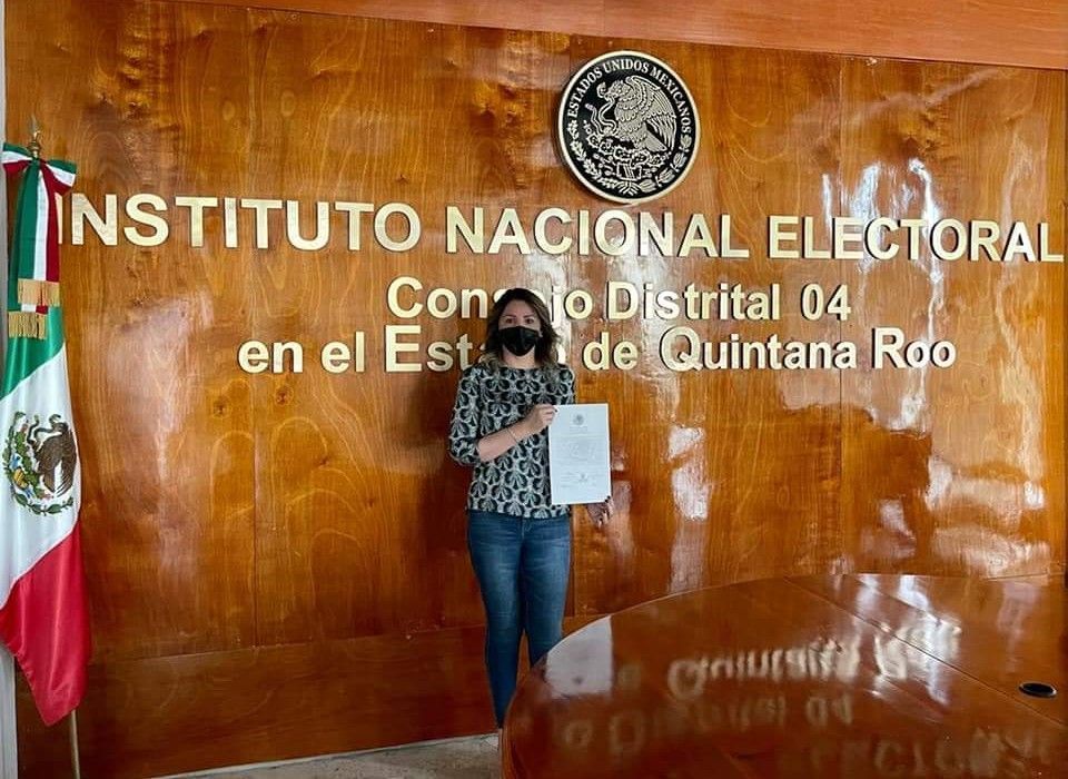 Emite INE constancia como diputada federal a Santy Montemayor