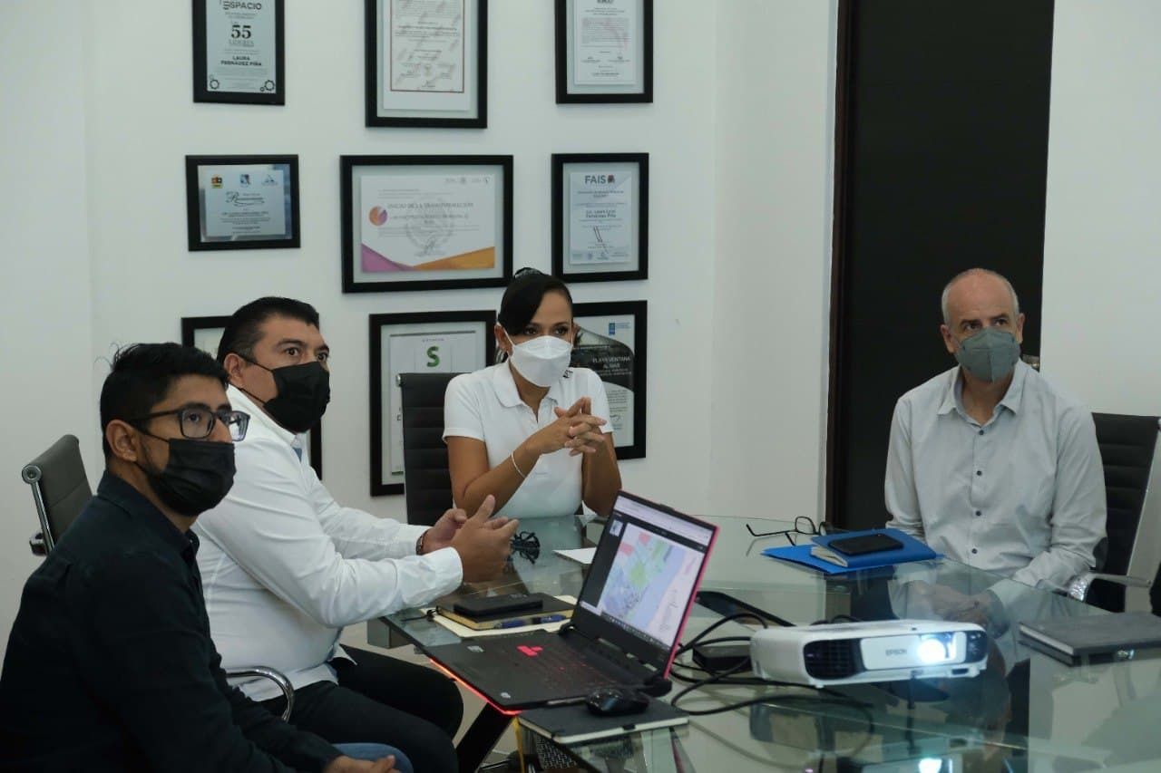 Sostiene Laura Fernández reunión de trabajo con el director general de Aguakan