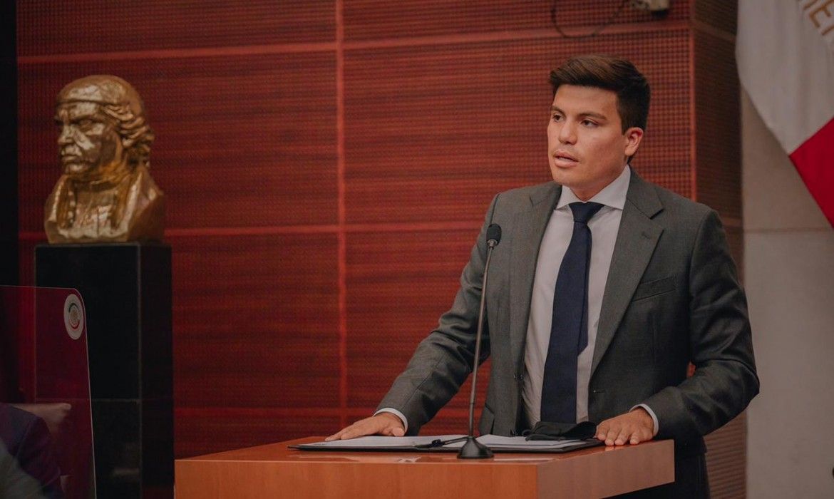Impulsa Gustavo Miranda profesionalización del Congreso de Quintana Roo, a través de un convenio con el Senado y el INAP