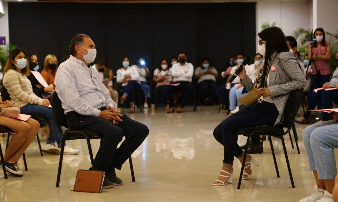“El 90 % están pensando en hacerse ricos a través de la política y no se enfocan en hacer buen gobierno”: JL Pech