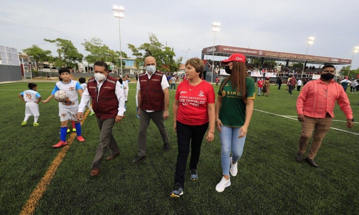 Entrega Laura Beristain obras de rehabilitación de la unidad deportiva de la Colosio