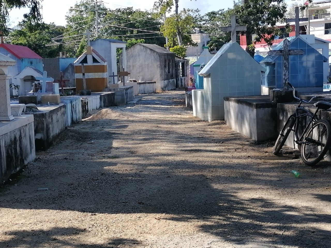 “Familias dispondrán del cementerio municipal limpio en Día de muertos”: Marciano Dzul
