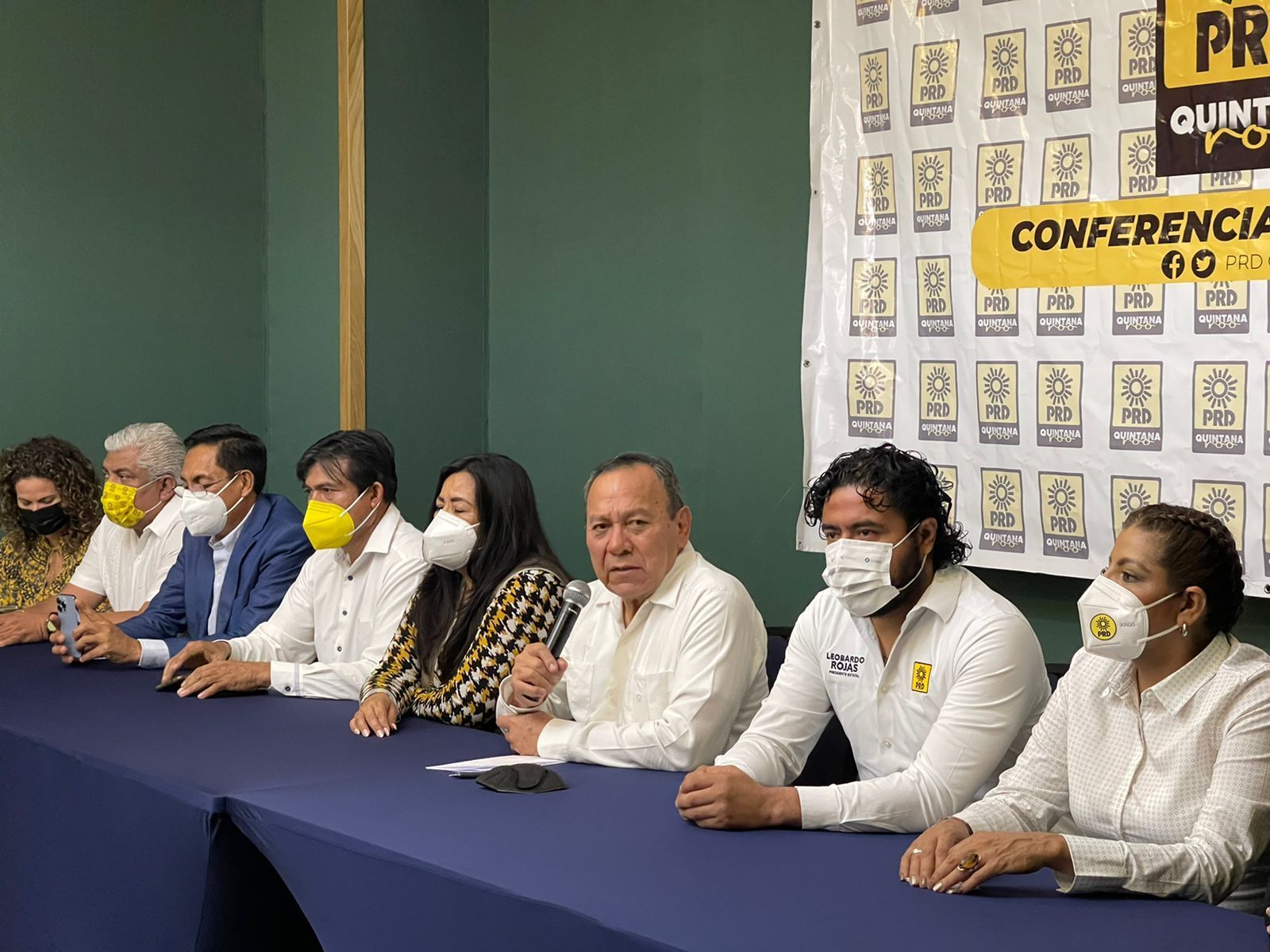 ROMPEOLAS | Se prevén más renuncias en el PRD, tras incorporación de Julián a FxM