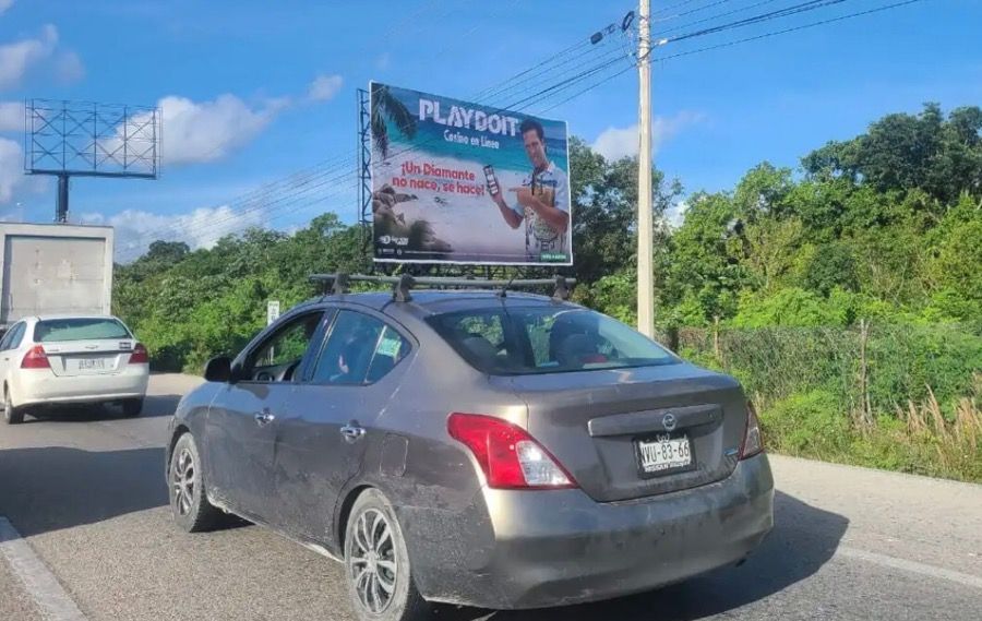 ¿RUMBO AL 22? | Aparecen espectaculares de Palazuelos en la carretera Cancún-Playa del Carmen
