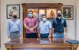 Entrega Marciano Dzul terreno para la nueva universidad gratuita que gestionó para las y los tulumnenses