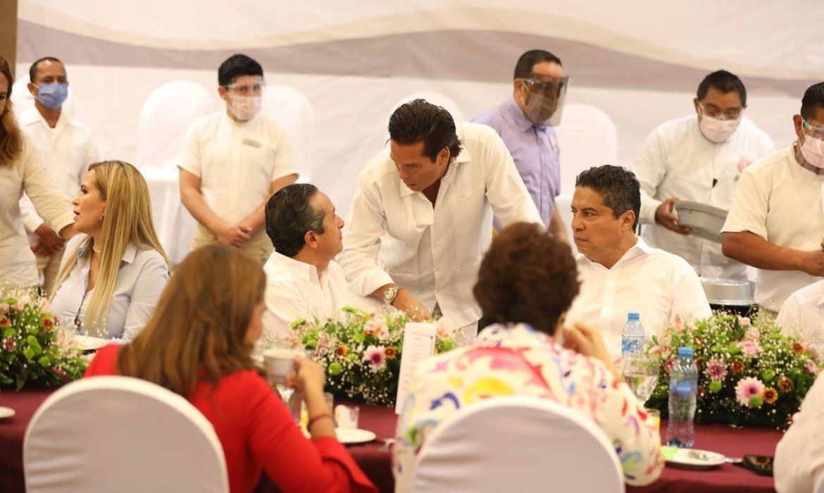 Palazuelos y la “transición pactada” con Carlos Joaquín; pésimas señales para Mara