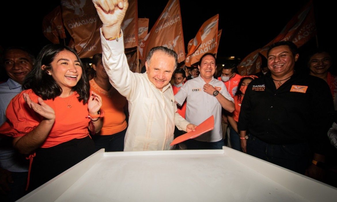 Pech inicia campaña en Chetumal | “Vamos por un gobierno decente que frene a los políticos rapaces que se quieren apoderar de Quintana Roo”