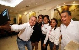 “En mi gobierno habrá oportunidades para los quintanarroenses”. Leslie Hendricks