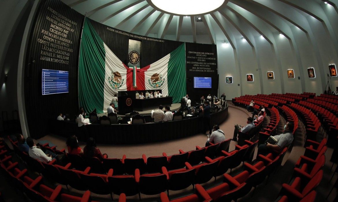 Aprueba XVI Legislatura ley para otorgar útiles escolares en educación básica