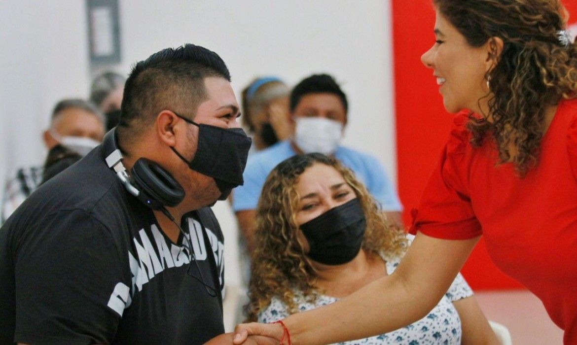 “Escuelas de Tiempo Completo, garantizan certidumbre a madres trabajadoras en el estado”:  ofrece Leslie Hendricks