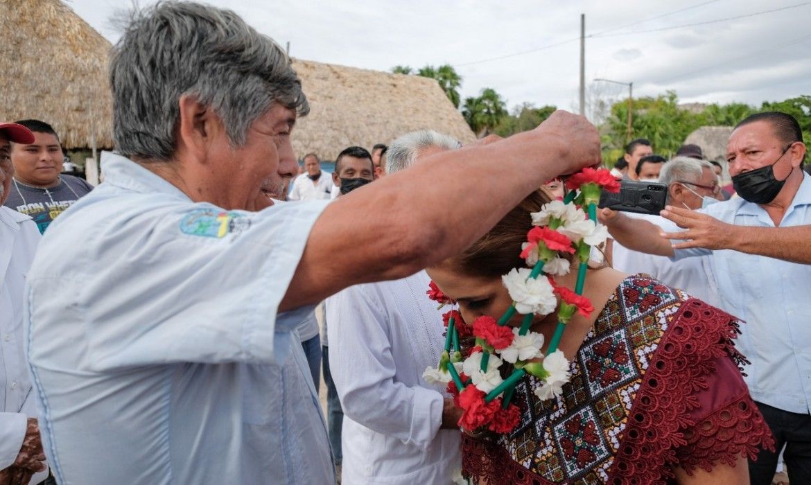 Mara Lezama, primera mujer nombrada Nojoch Kiik (hermana mayor) por generales mayas