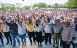 Laura Fernández realiza multitudinario evento en zona cañera