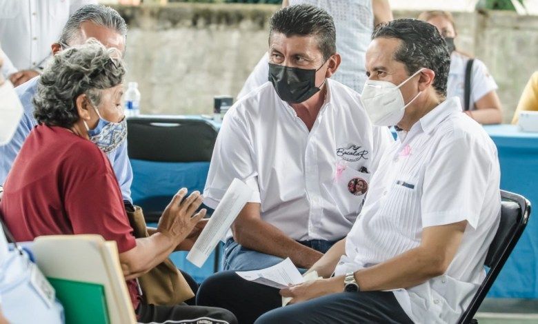 COSTERA DE BACALAR | Carlos Joaquín entrega otra obra de mala calidad, financiada con el crédito de 820 MDP que pidió su Gobierno