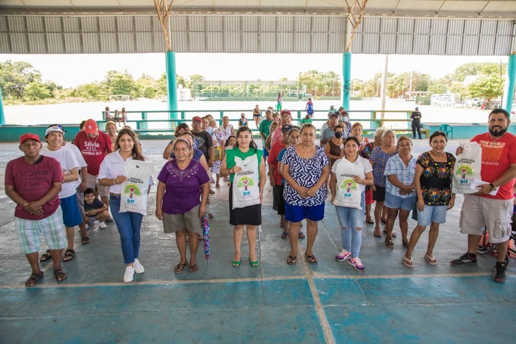 DIF-Tulum lleva despensas a familias de la zona de transición en Tulum