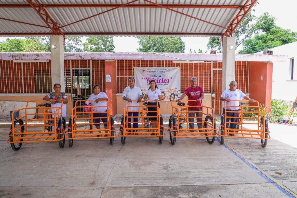 TULUM | Entrega Ileana Canul triciclos para traslado de productos agrícolas