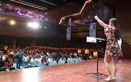 AMLO prohíbe a legisladores federales y locales apoyar a corcholatas; precampaña empieza el 21 de junio