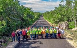 Entrega Marciano Dzul obra de rehabilitación de camino de acceso a Chanchen Primero y Hondzonot