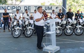 Equipa Marciano Dzul a 10 direcciones de su administración con motocicletas nuevas