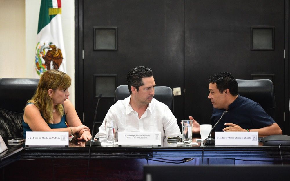 Gobierno advierte a UBER que le exigirán trámites “similares” a los de una concesión