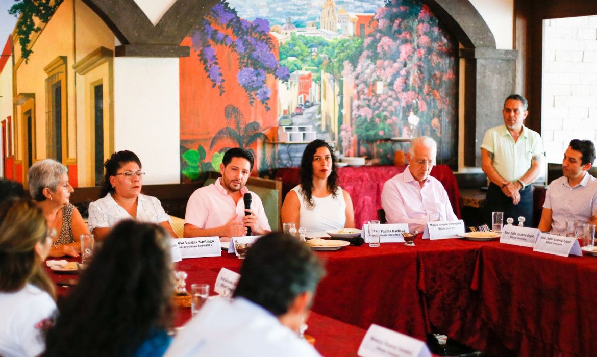 Se reúne diputado Renán Sánchez con integrantes de la Coparmex-Cozumel