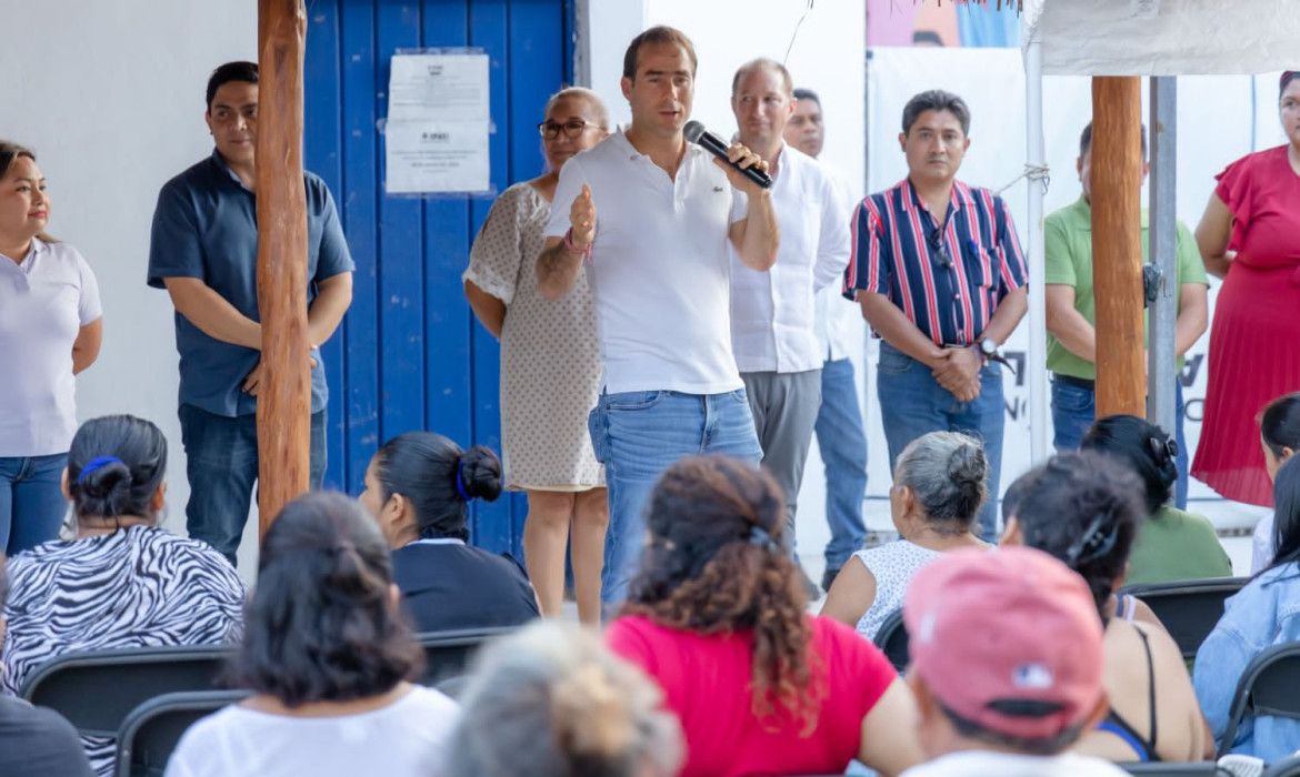 Diego Castañón lleva todo el gabinete a Chemuyil y Akumal, para atender las necesidades de las comunidades
