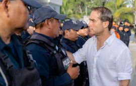 Diego Castañón anuncia nuevos estímulos para las y los policías de Tulum