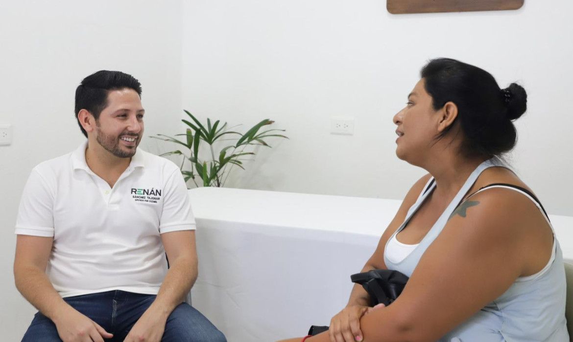 Mantiene Renán Sánchez audiencias con cozumeleños