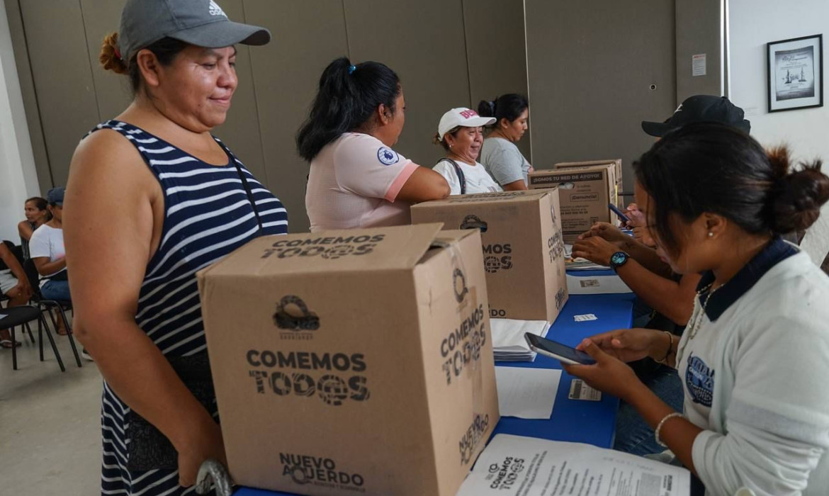 Destaca Pablo Bustamante segunda entrega de paquetes alimentarios “Comemos Tod@s” en Quintana Roo