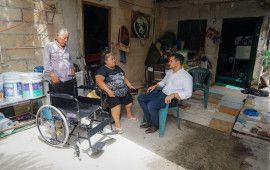 Atiende Pablo Bustamante a familias cancunenses con Programas del Bienestar y apoyos sociales