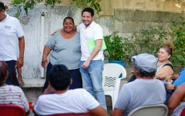 Se reúne Renán Sánchez con cozumeleños de la colonia Emiliano Zapata