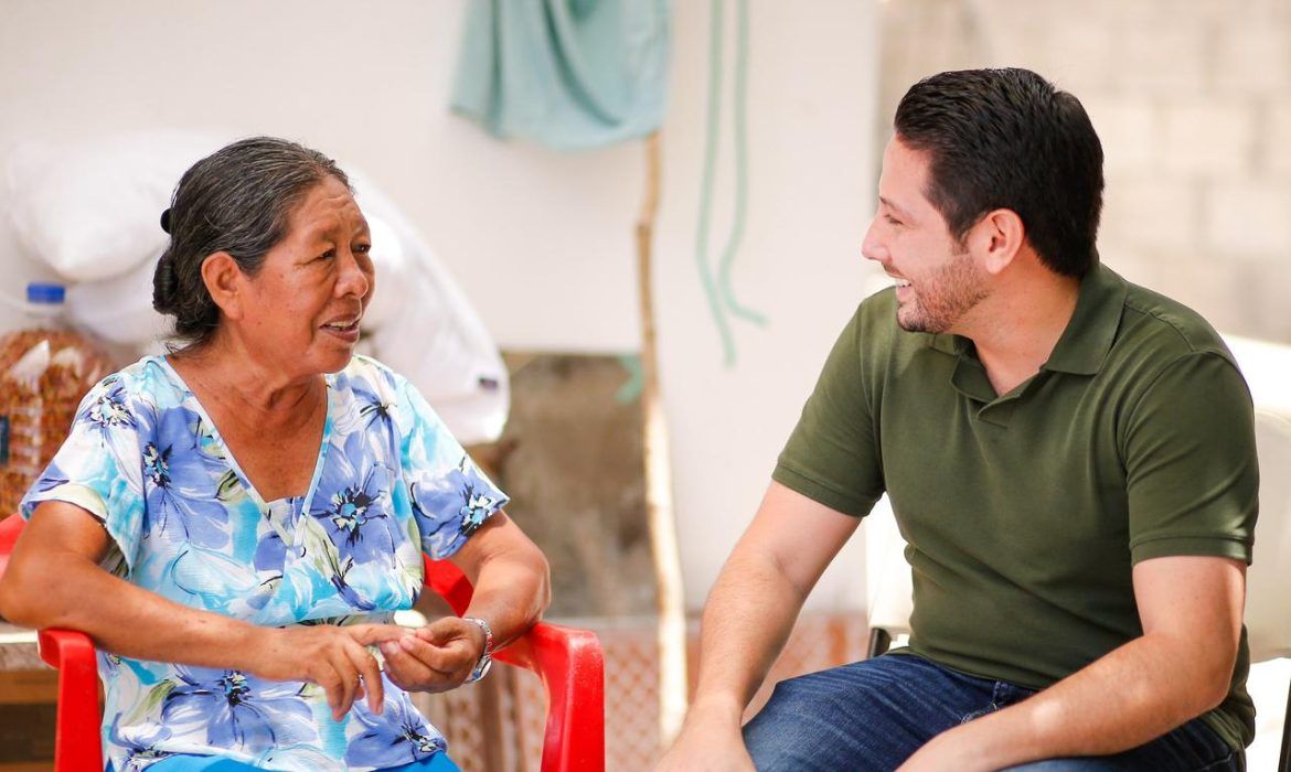 Destaca Renán Sánchez que se han atendido alrededor de 900 casos en su Casa de Gestión en Cozumel
