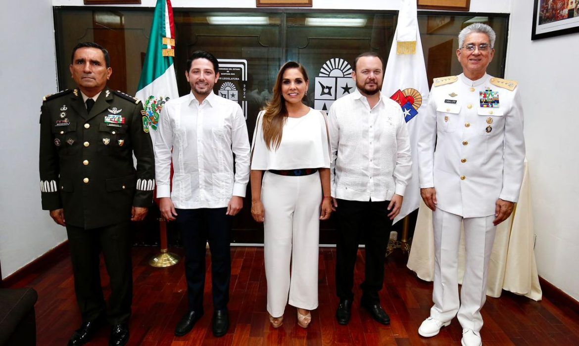 Rinde Quintana Roo homenaje al Heroico Colegio Militar con motivo de su bicentenario