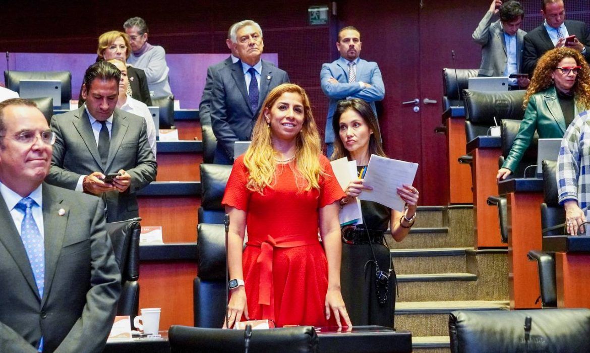 Marybel Villegas donará parte de su salario para damnificados del huracán Otis
